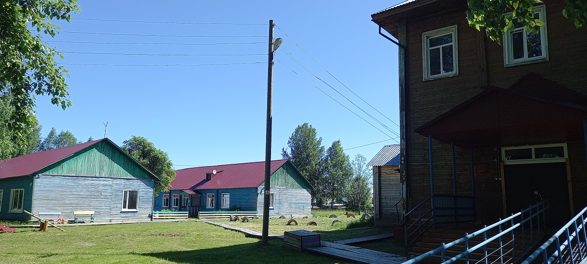 Здание школы и интерната